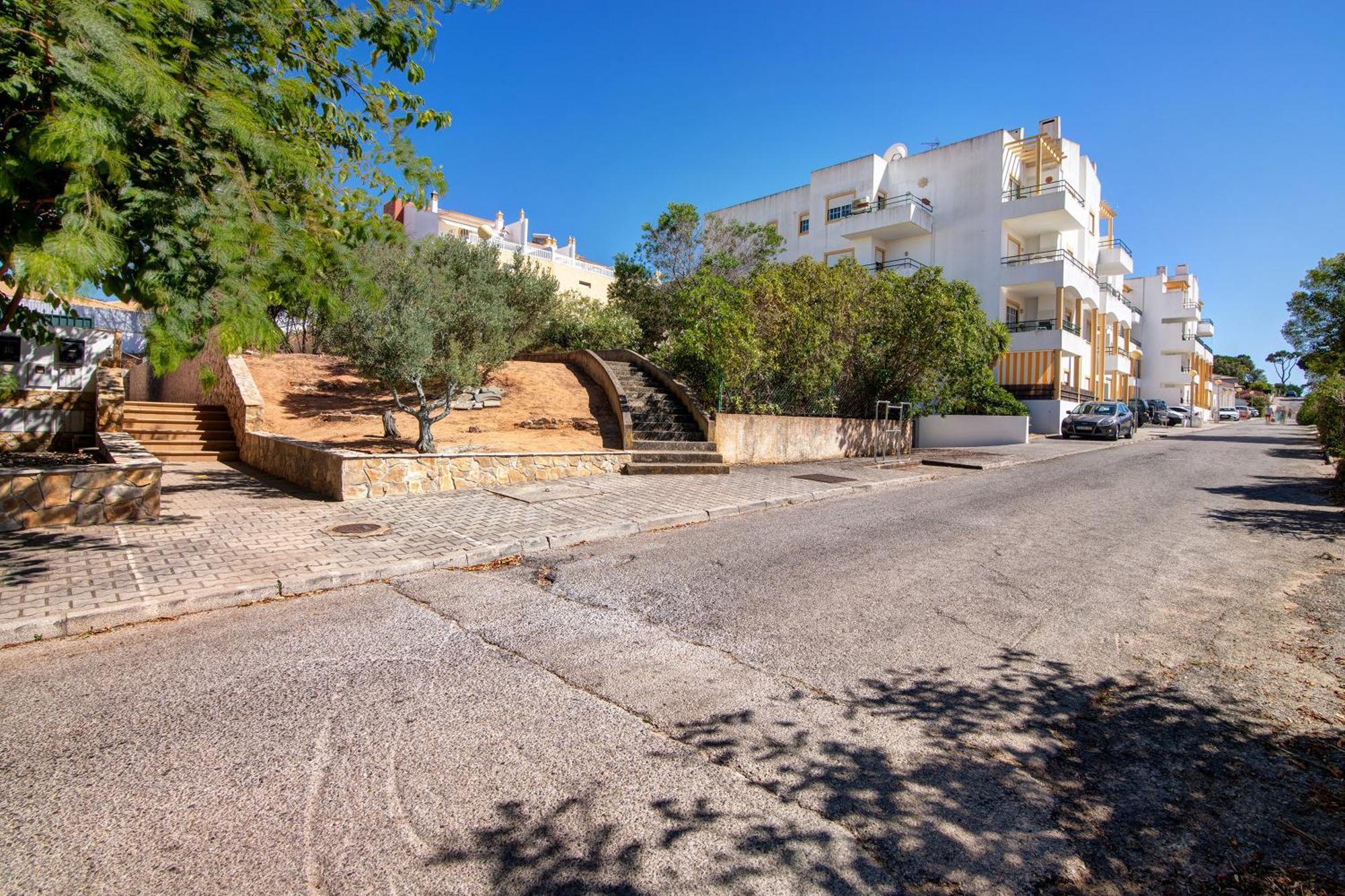 V2 A 400 M Da Da Falesia Holiday home