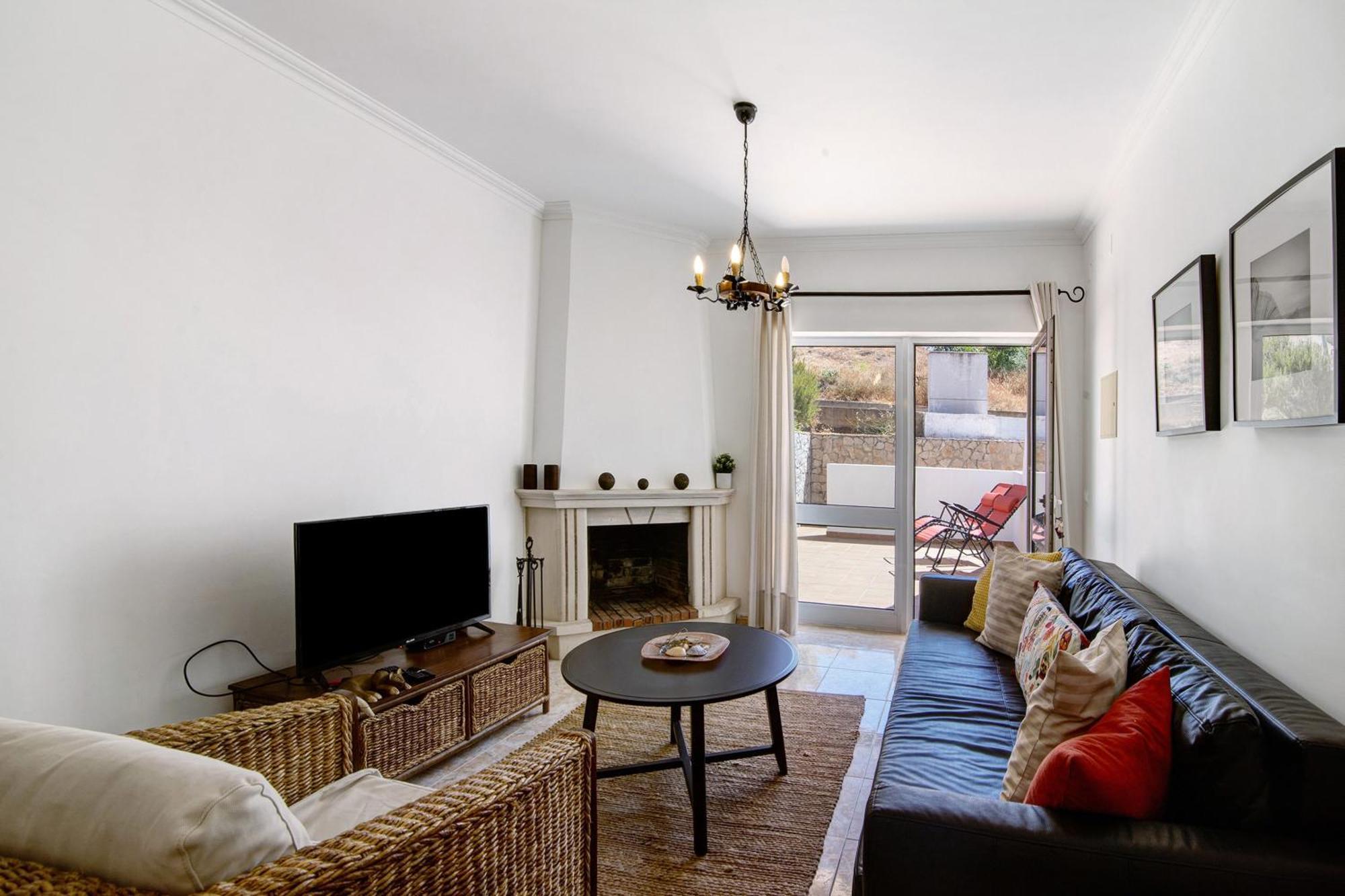 V2 A 400 M Da Da Falesia Holiday home *